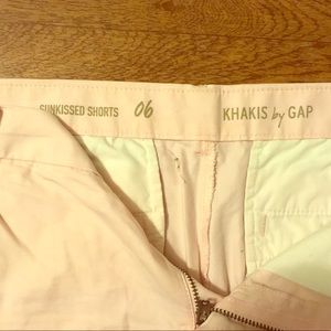 Gap shorts pink